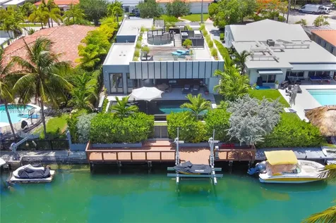 8055 Noremac Avenue Miami Beach FL 33141