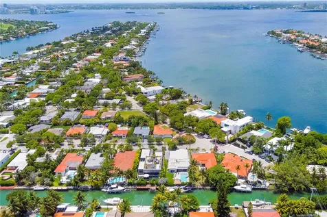 8055 Noremac Avenue Miami Beach FL 33141