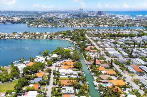 8055 Noremac Avenue Miami Beach FL 33141