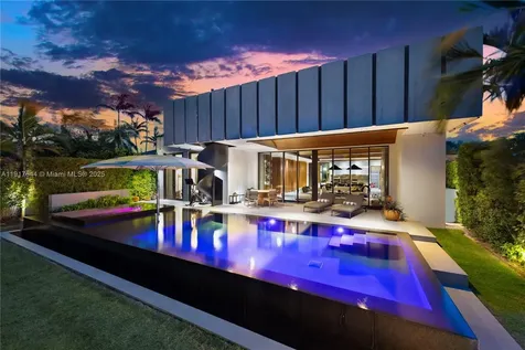 8055 Noremac Avenue Miami Beach FL 33141