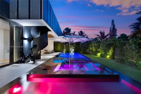8055 Noremac Avenue Miami Beach FL 33141