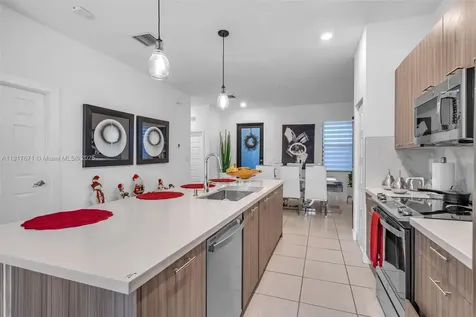 7915 NW 104th Avenue Doral FL 33178