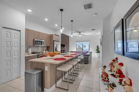 7915 NW 104th Avenue Doral FL 33178