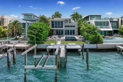 1379 N Venetian Way Miami FL 33139
