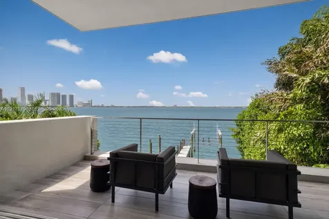1379 N Venetian Way Miami FL 33139
