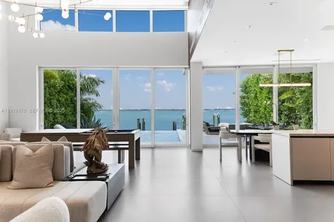 1379 N Venetian Way Miami FL 33139