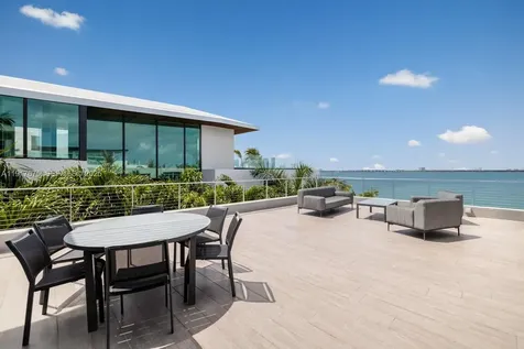 1379 N Venetian Way Miami FL 33139