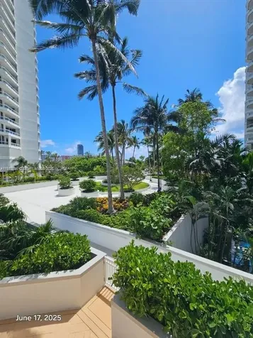 21050 Point Place Aventura FL 33180
