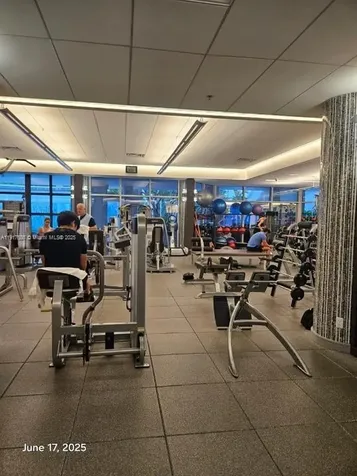 21050 Point Place Aventura FL 33180