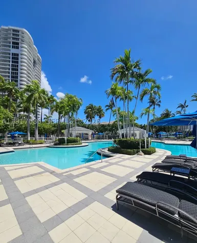 21050 Point Place Aventura FL 33180
