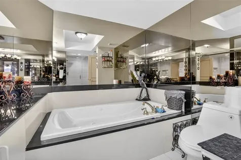 1000 Island Boulevard Aventura FL 33160
