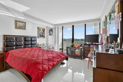 1000 Island Boulevard Aventura FL 33160
