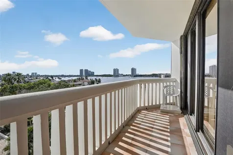 1000 Island Boulevard Aventura FL 33160