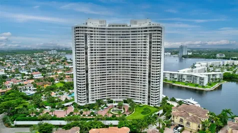 1000 Island Boulevard Aventura FL 33160