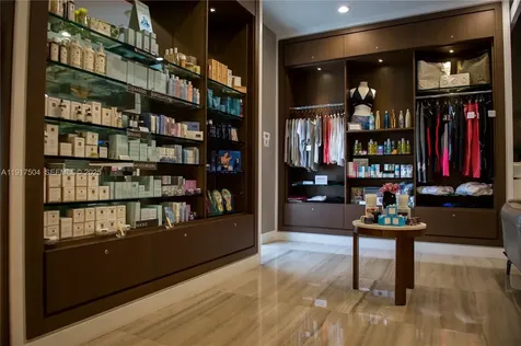 1000 Island Boulevard Aventura FL 33160
