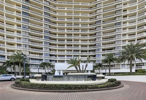 1000 Island Boulevard Aventura FL 33160