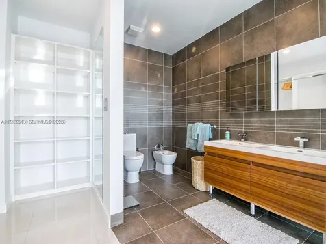2100 Park Avenue Miami Beach FL 33139