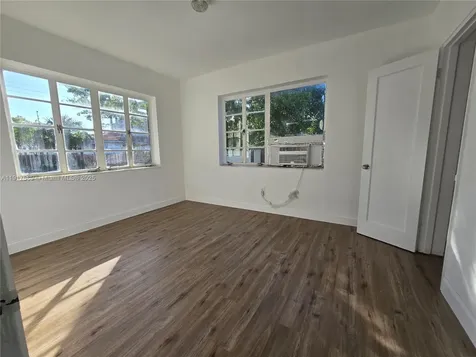 660 84th Street Miami Beach FL 33141