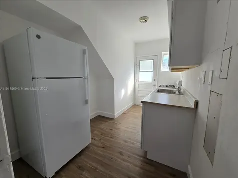 660 84th Street Miami Beach FL 33141