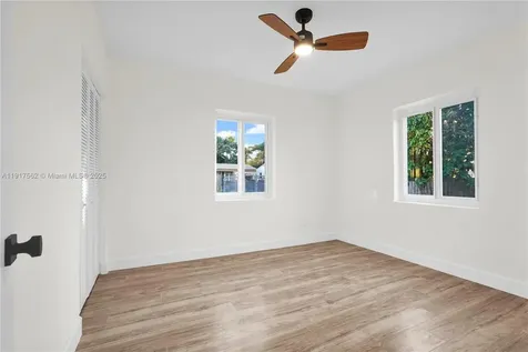 88 SW 29th Avenue Miami FL 33135