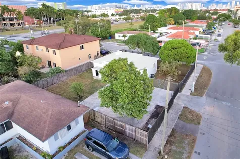 88 SW 29th Avenue Miami FL 33135