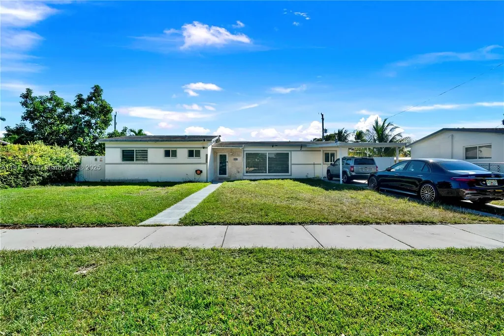 10100 Nicaragua Drive Cutler Bay FL 33189