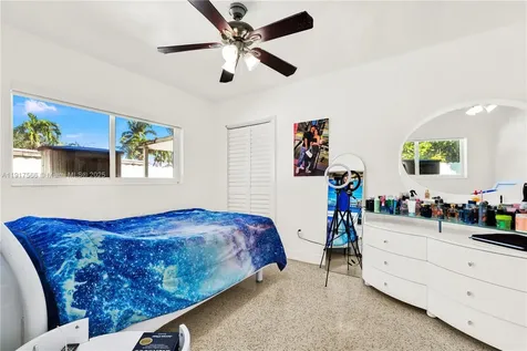 10100 Nicaragua Drive Cutler Bay FL 33189