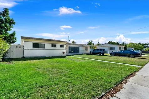 10100 Nicaragua Drive Cutler Bay FL 33189