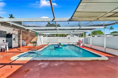 10100 Nicaragua Drive Cutler Bay FL 33189