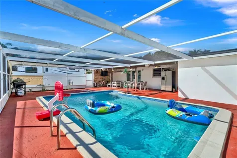 10100 Nicaragua Drive Cutler Bay FL 33189