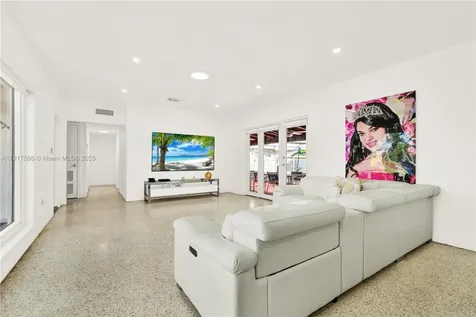 10100 Nicaragua Drive Cutler Bay FL 33189