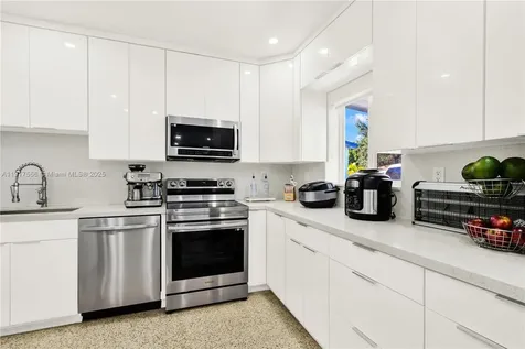 10100 Nicaragua Drive Cutler Bay FL 33189