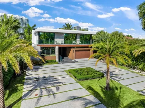 342 S Parkway Golden Beach FL 33160