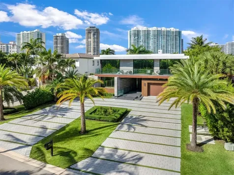 342 S Parkway Golden Beach FL 33160