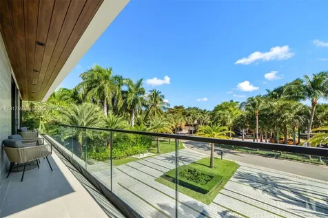 342 S Parkway Golden Beach FL 33160