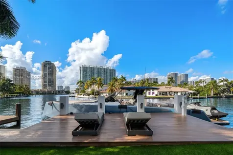 342 S Parkway Golden Beach FL 33160