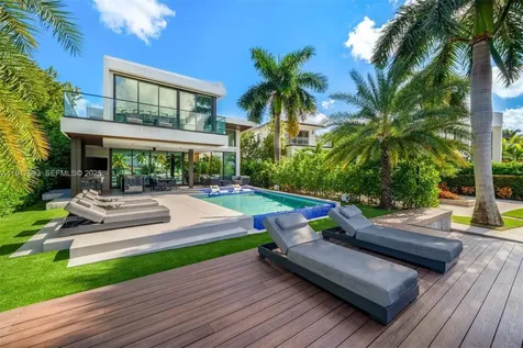 342 S Parkway Golden Beach FL 33160