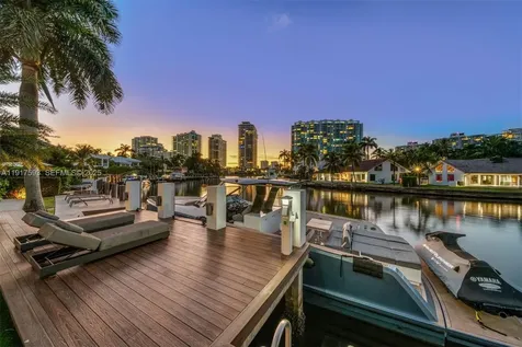 342 S Parkway Golden Beach FL 33160