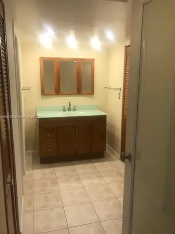 3475 N Country Club Drive Aventura FL 33180