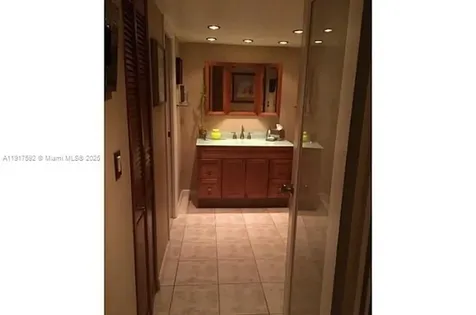 3475 N Country Club Drive Aventura FL 33180