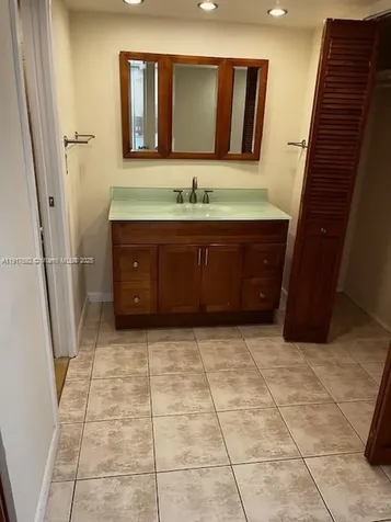 3475 N Country Club Drive Aventura FL 33180