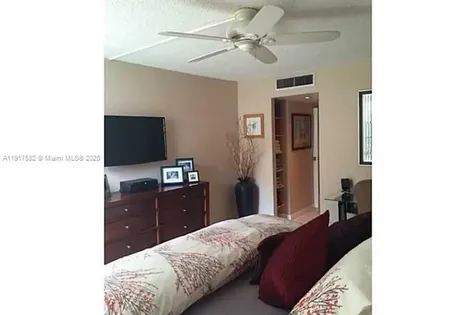 3475 N Country Club Drive Aventura FL 33180