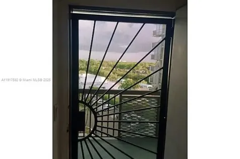 3475 N Country Club Drive Aventura FL 33180