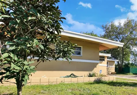 18701 NW 39th Court Miami Gardens FL 33055