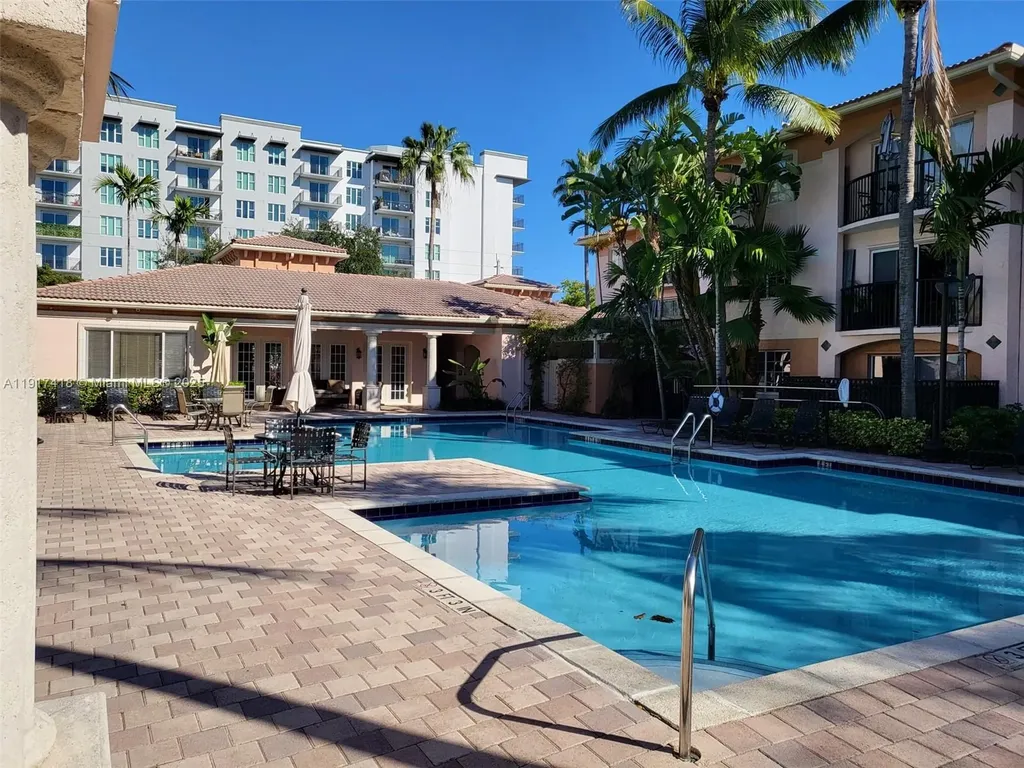 2015 SE 10th Avenue Fort Lauderdale FL 33316