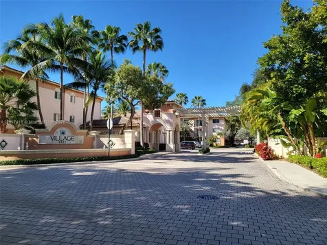 2015 SE 10th Avenue Fort Lauderdale FL 33316