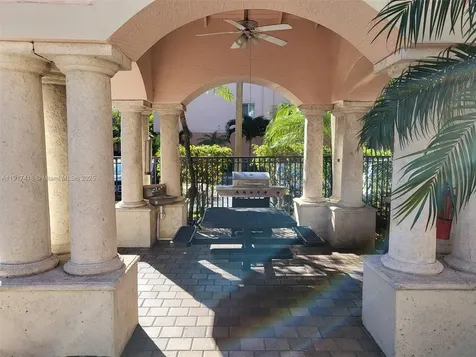 2015 SE 10th Avenue Fort Lauderdale FL 33316