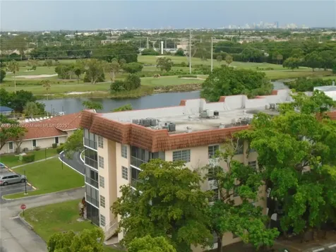 4174 Inverrary Drive Lauderhill FL 33319