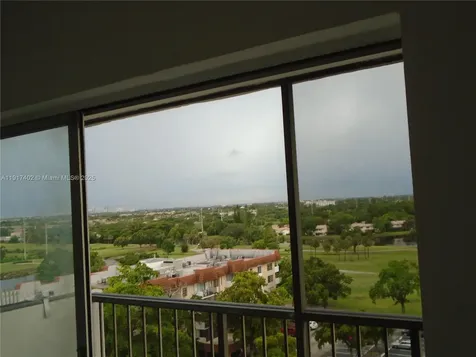 4174 Inverrary Drive Lauderhill FL 33319