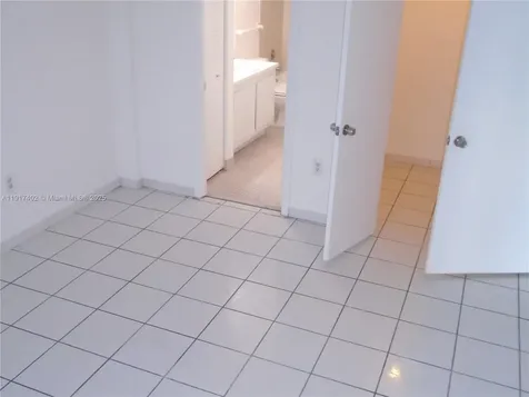 4174 Inverrary Drive Lauderhill FL 33319